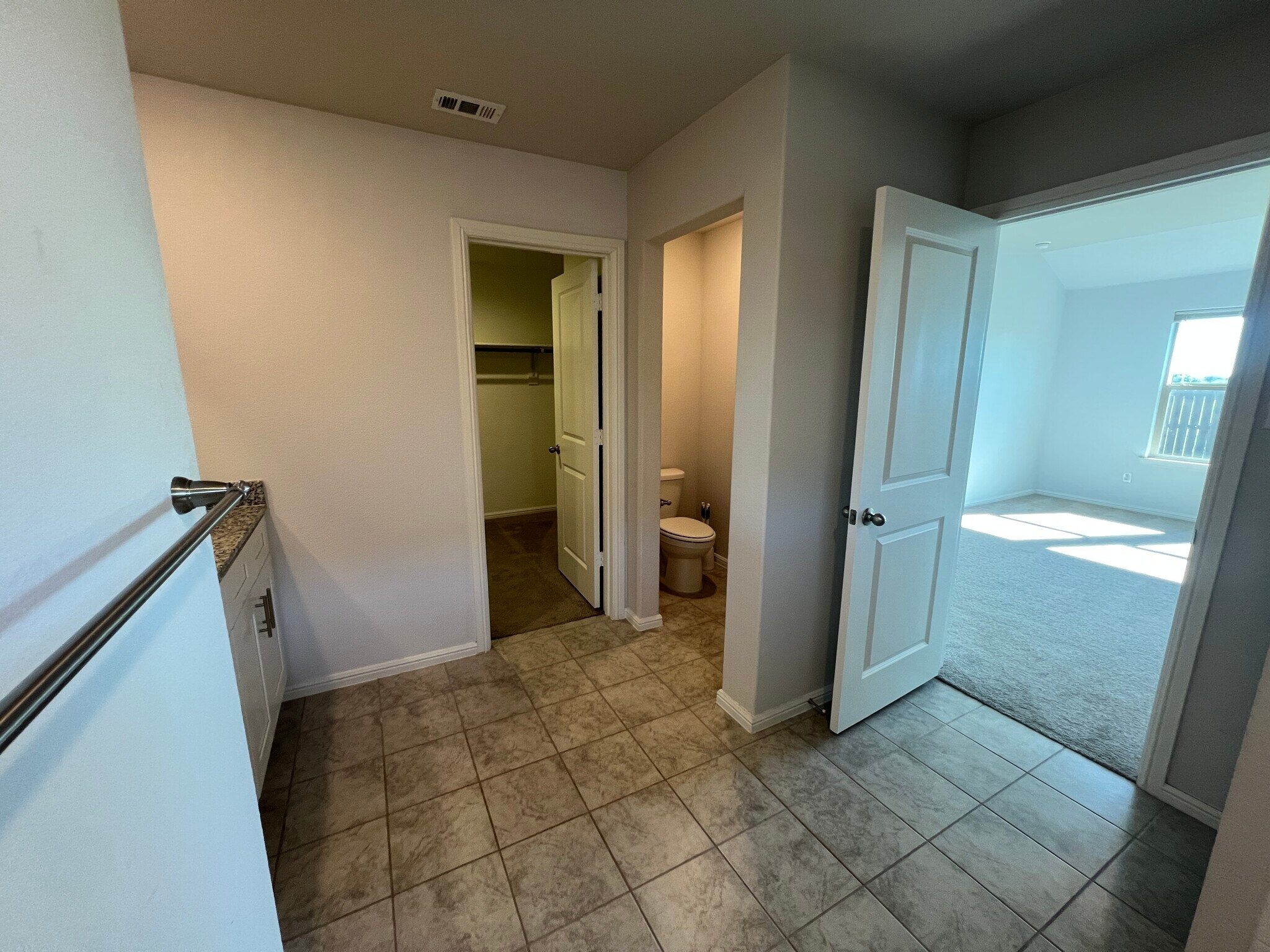 Building Photo - 829 Peighton Dr