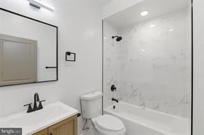 Building Photo - 2219 N 5th St