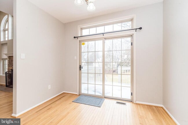 Building Photo - 5128 Barness Ct