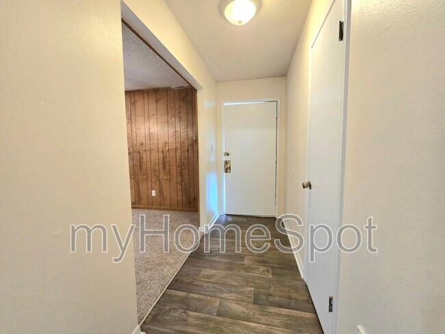 Building Photo - 3230 Palmdale Ave