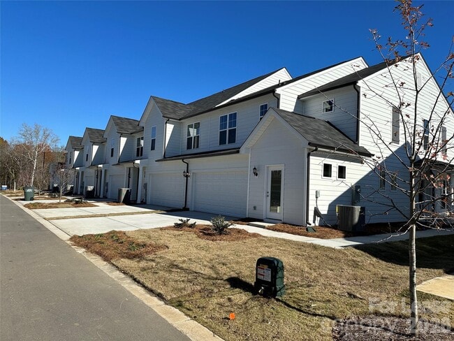 Building Photo - 22043 Lani Dr