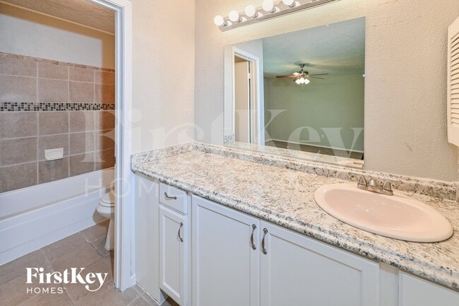 Building Photo - 7119 Tara Blue Ridge Dr