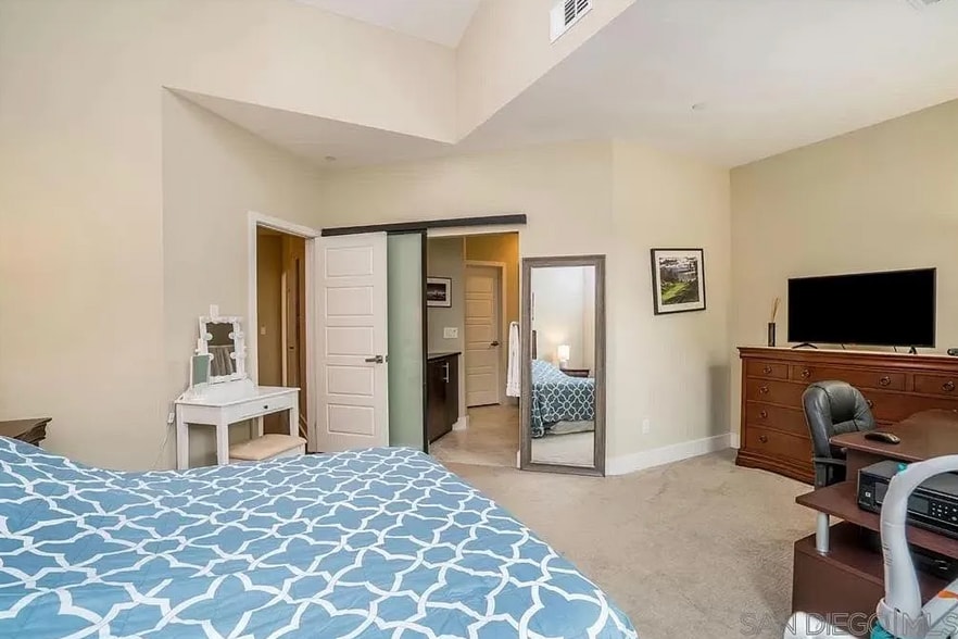 Building Photo - 7837 Modern Oasis Dr