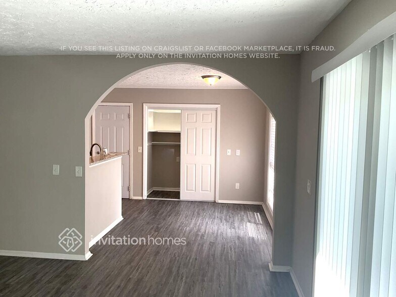 Building Photo - 4063 Greenwillow Ln W