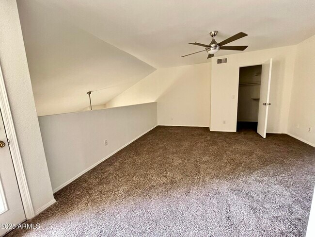 Building Photo - 4850 E Desert Cove Ave