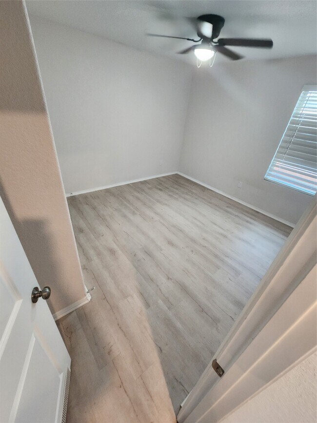 Building Photo - 18419 Cobalt Cove Ln