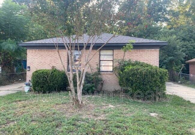 Primary Photo - 3251 Ford Rd