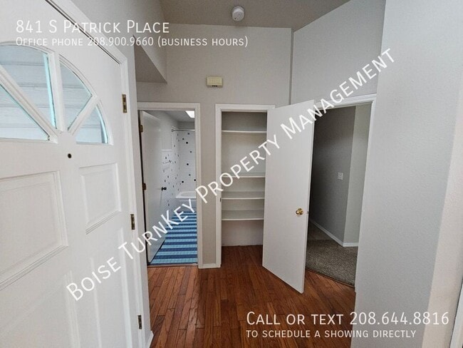 Building Photo - Cute 3/2--Awesome Location/ freeway access...