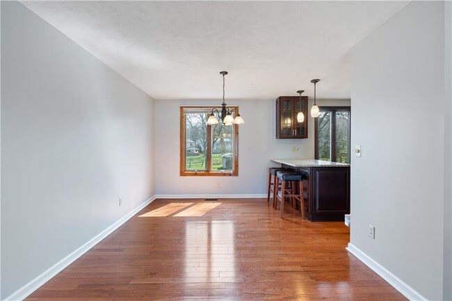 Building Photo - 16 Wheatfield Dr