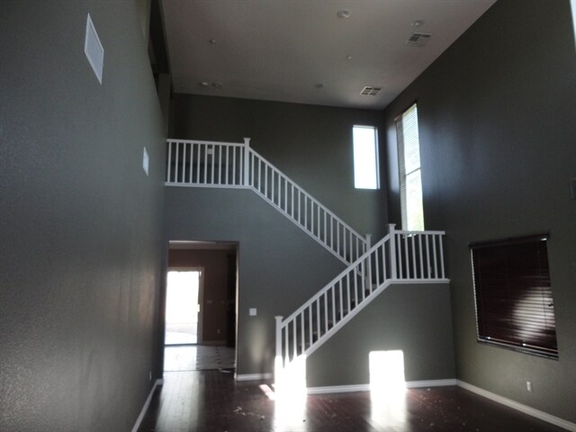 Building Photo - 1148 Denman Valley St