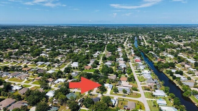Building Photo - 1590 Polynesian Ln