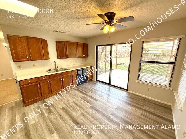Building Photo - 1013 Abercorn-