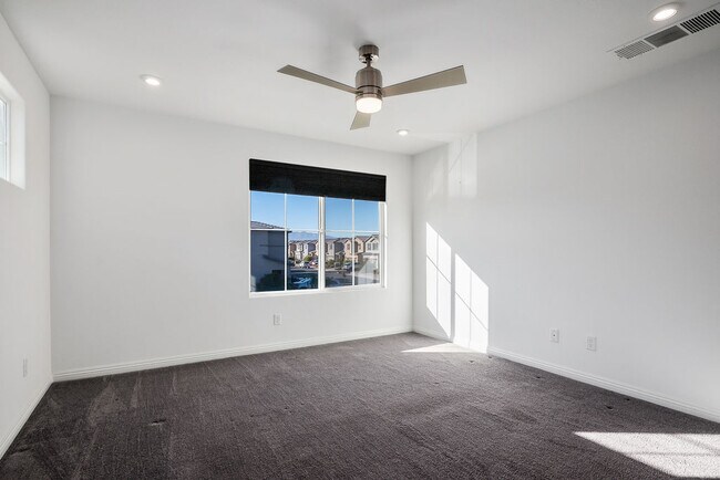 Building Photo - 4302 Eagle Island St