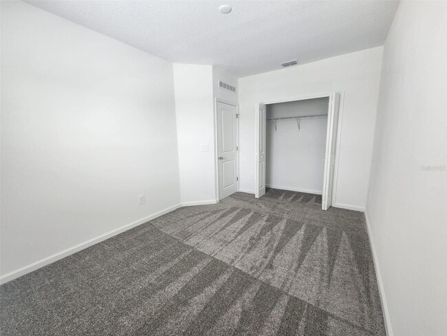 Building Photo - 2628 Armstrong Ave