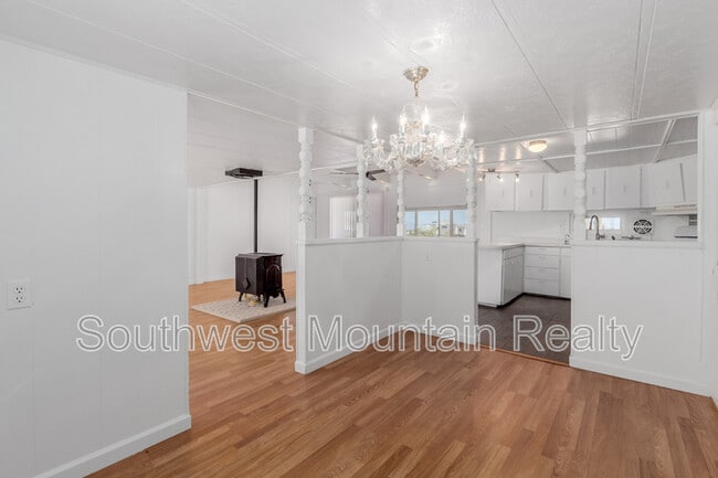 Building Photo - 29967 N Sandridge Dr