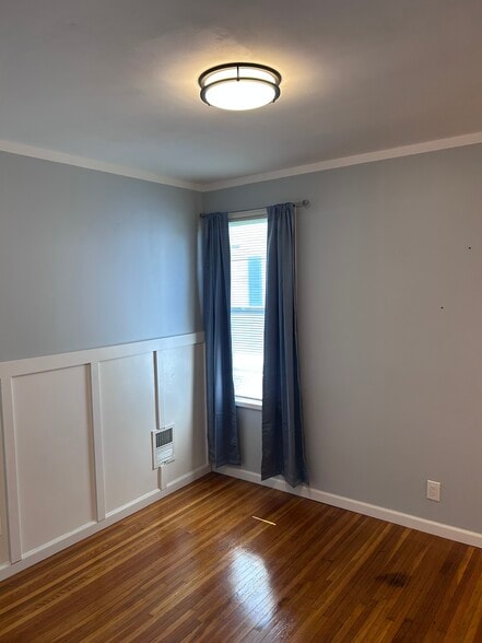 Building Photo - 2621 Sunset Ave