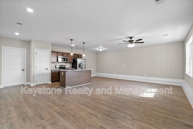 Building Photo - 125 Roadrunner Ct