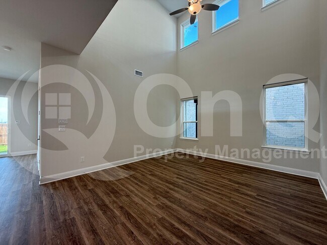 Building Photo - 11531 Chartwell Ct