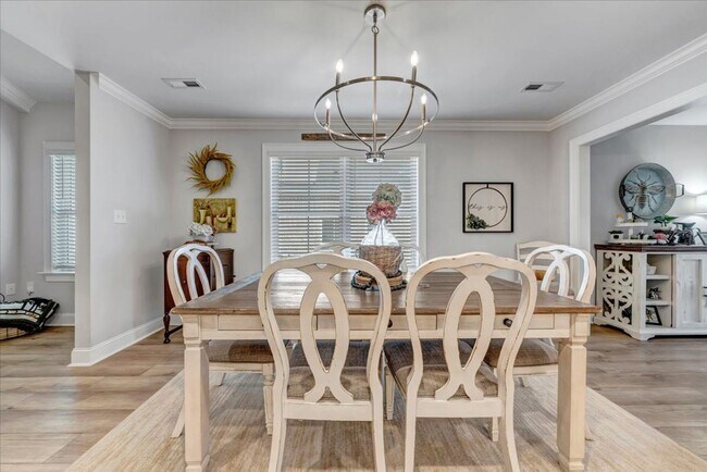 Building Photo - Beautiful 4BR/2.5BA  Full Brick Home in Co...