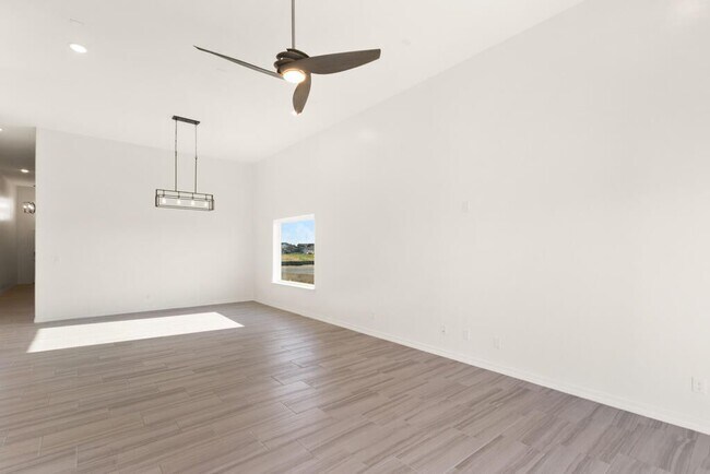 Building Photo - 13348 Eton Ct