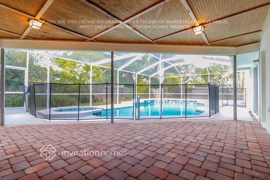 Building Photo - 1902 River Crossing Dr