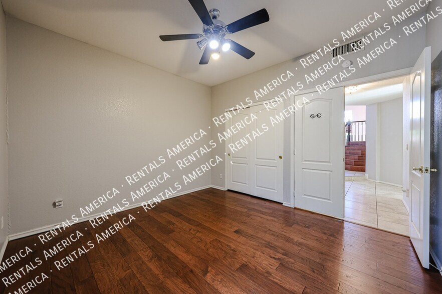 Building Photo - 15039 N 54th Pl