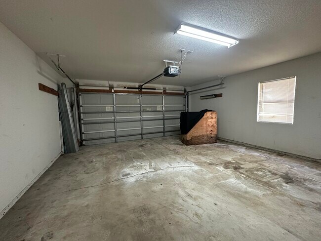 Building Photo - 2525 SW Cameo Blvd