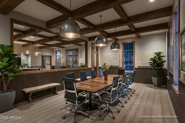 Building Photo - 2024 W Andalusian Trail