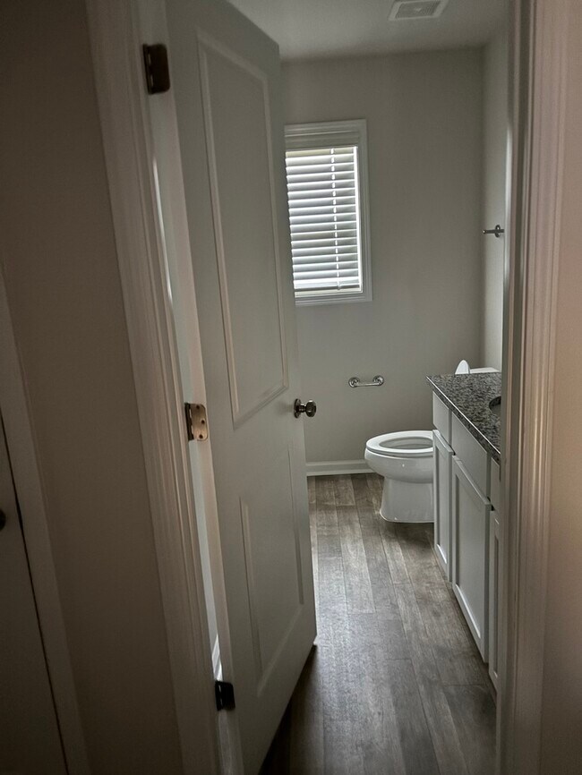 Building Photo - 1057 Field Strip Rd