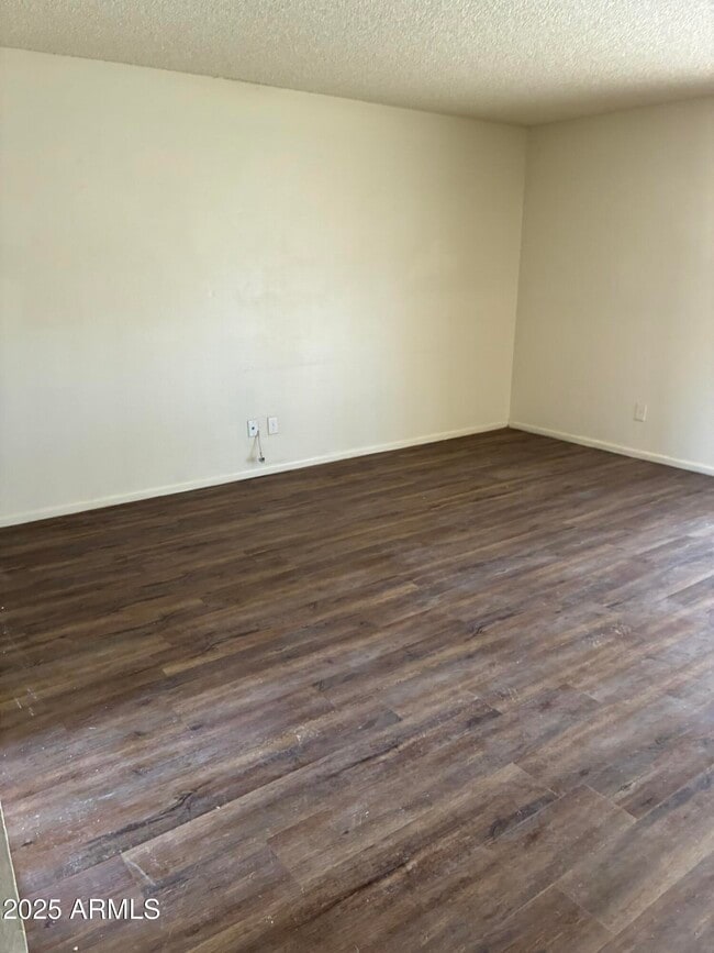 Building Photo - 2205 W Curry St