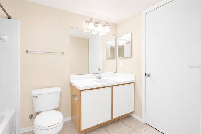 Building Photo - 2208 Antigua Pl