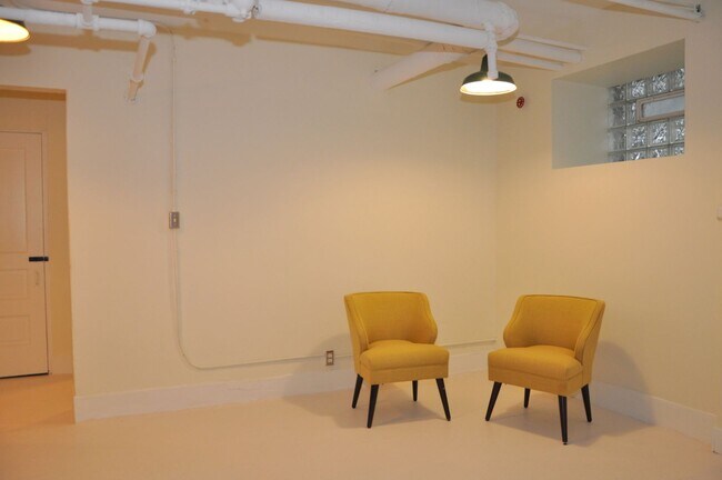 Building Photo - Pillsbury