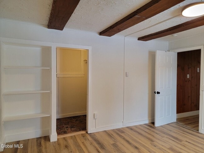 Building Photo - 827 US-9