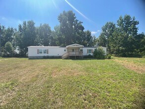 Building Photo - 3 BR 2 Bath 1,280 sq ft singlewide mobile ...