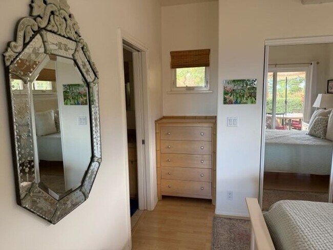 Building Photo - Maui Meadows- beautifully renovated 2-bedroom, 1-bath private cottage w/ a POOL