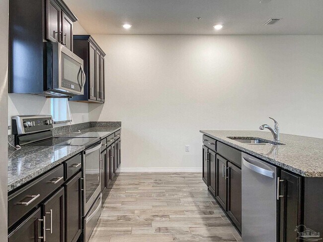 Building Photo - 14545 Salt Meadow Dr