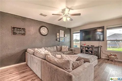 Building Photo - 6107 Lavaca Dr