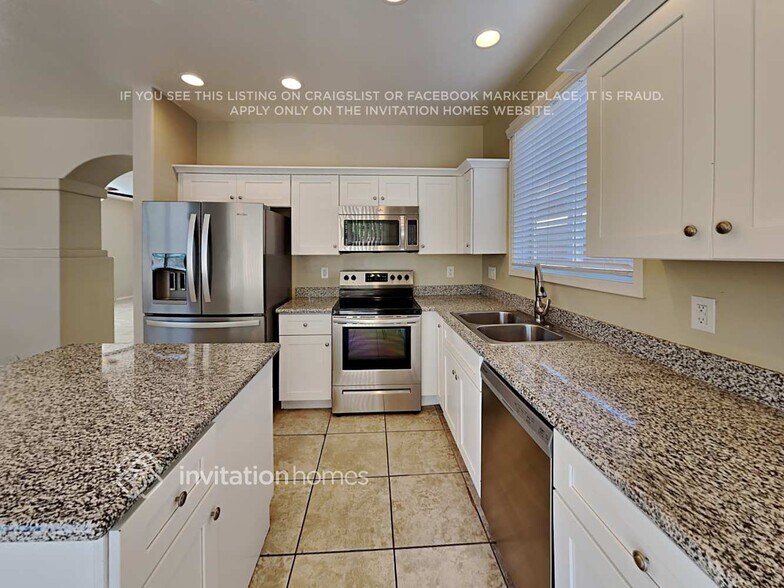 Building Photo - 16339 N 171st Dr