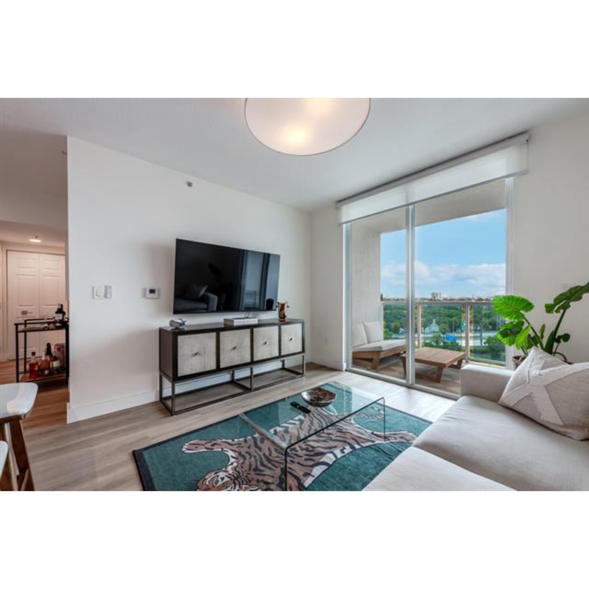 Building Photo - 1723 SW 23rd St