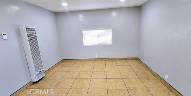 Building Photo - 1342 E 77th Pl