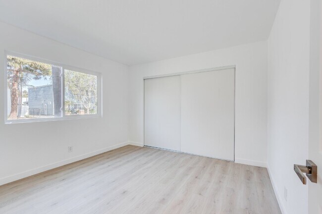 Building Photo - Renovated 3-Bedroom with Private Courtyard – Move-In Ready!
