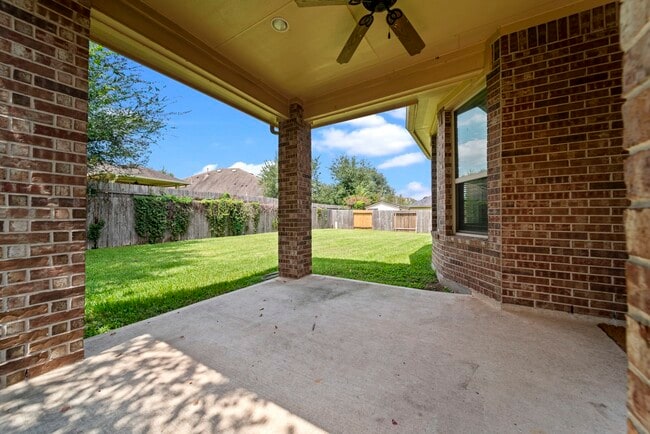 Building Photo - 307 Fairwood Springs Ln