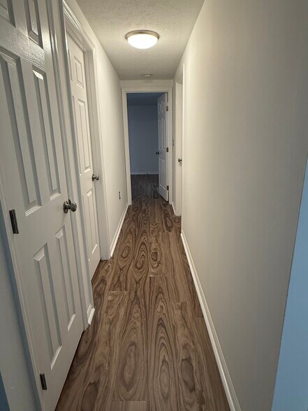 Hallway - 7600 Portadown Ct