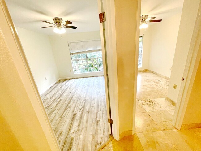Building Photo - South Maui - Keonekai Villages - Top Floor...