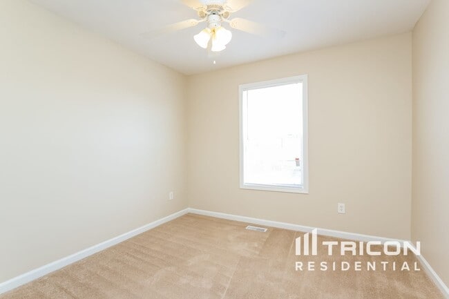 Building Photo - 149 Lazy Water Dr