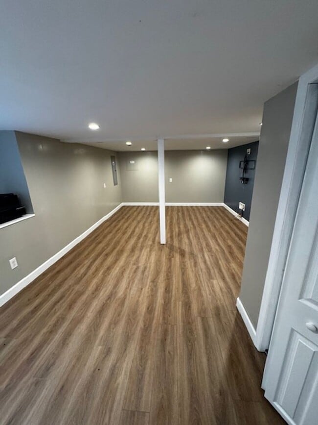 Building Photo - Home for Rent in Middle of Johnson City!