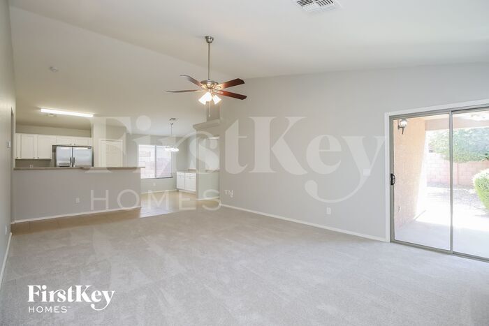 Building Photo - 3223 W Carlos Ln