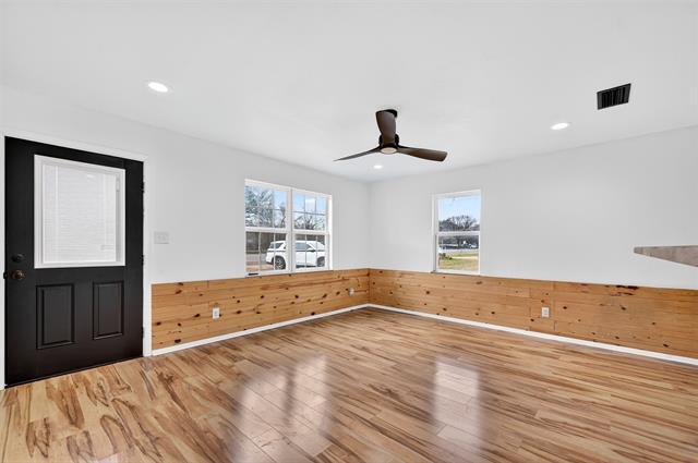 Building Photo - 591 TX-31