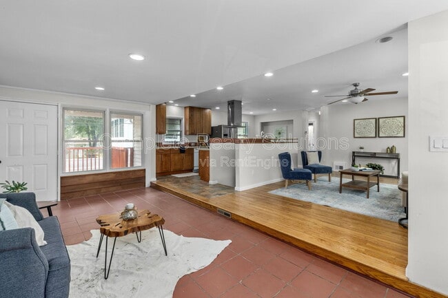 Building Photo - 9551 Cantwell Dr