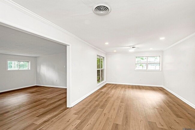 Building Photo - 8131 Sholar Dr